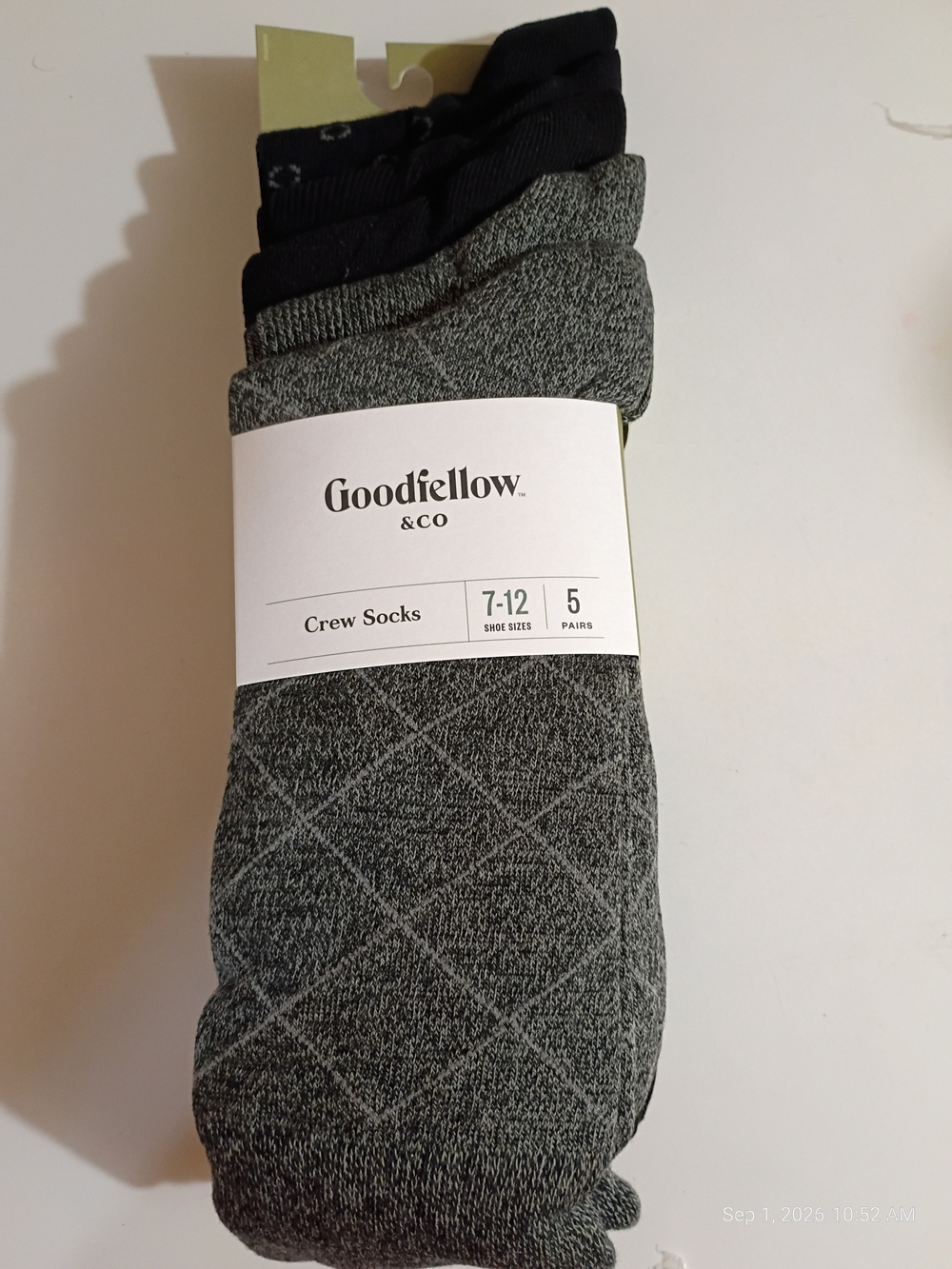 Goodfellow & Co Men's Crew Socks - Gray and Black (5 Pack)